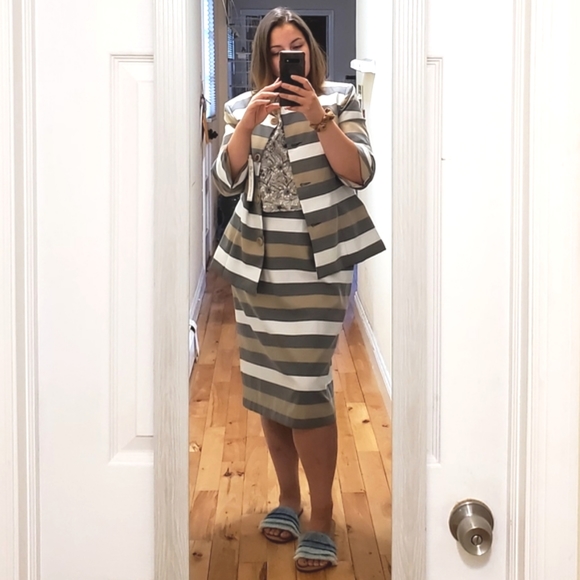 Danillo Stefani Jackets & Blazers - Danillo Size 12 Striped 2-Piece Skirt Suit